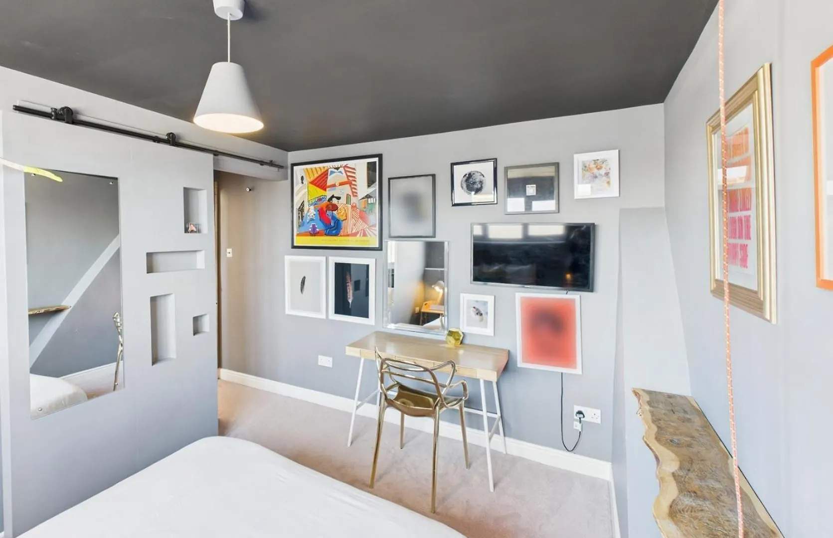 Host & Stay - The Artists Pad 滨海索尔特本